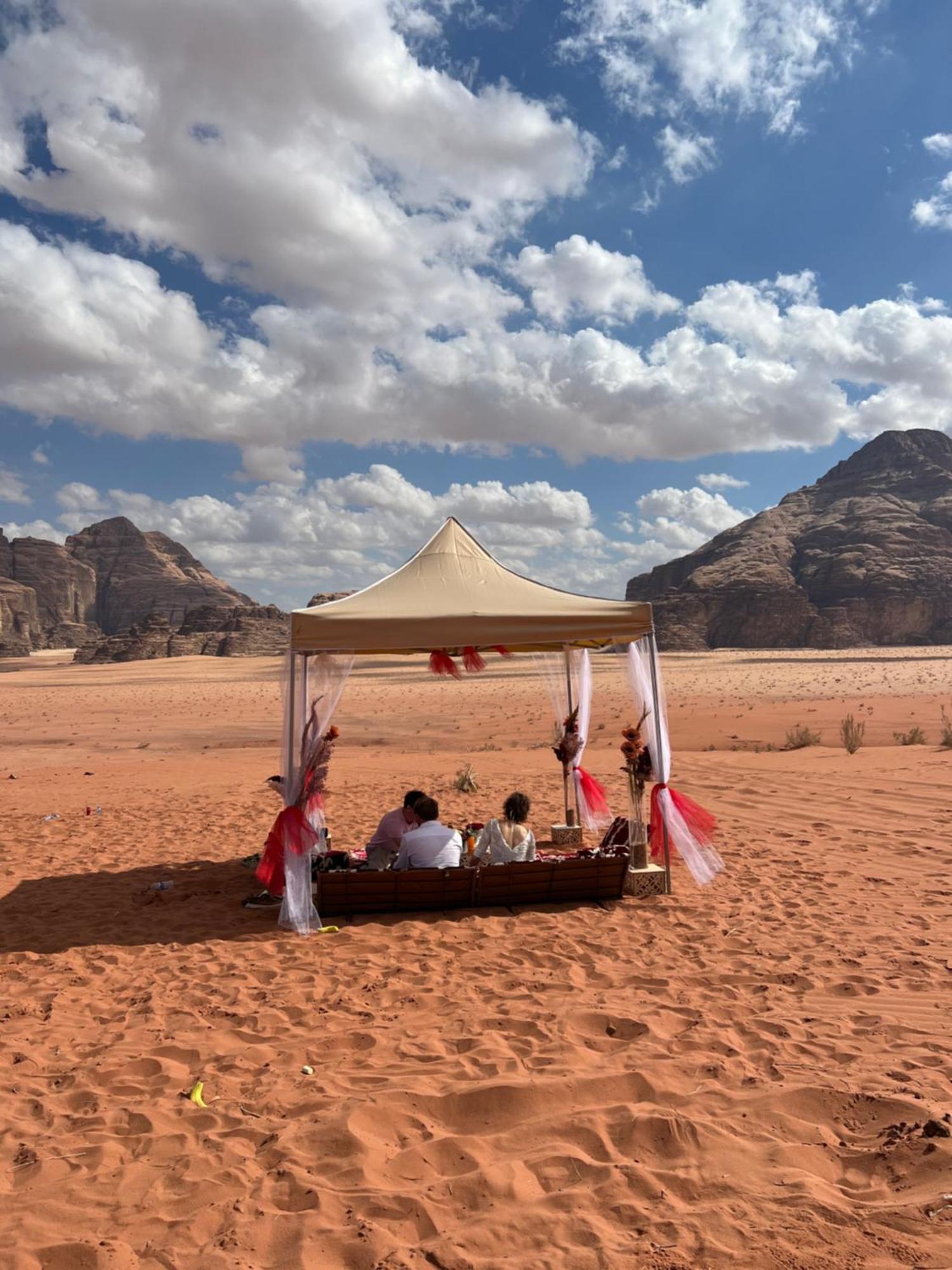 شقة Moon Magic Valley وادي رم المظهر الخارجي الصورة