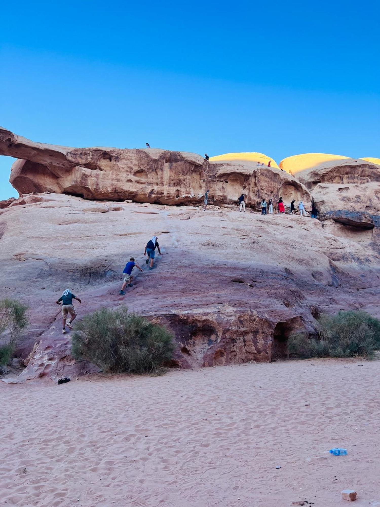 شقة Moon Magic Valley وادي رم المظهر الخارجي الصورة